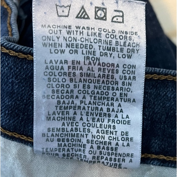 Wrangler Dark Colored Blue Jeans - Picture 5 of 5